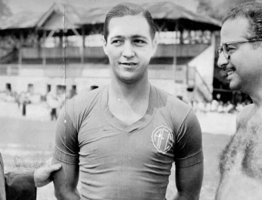 Η τραγική μοίρα του θρυλικού Ελένο: Ενας «Πελέ» που ξεψύχησε στο ψυχιατρείο